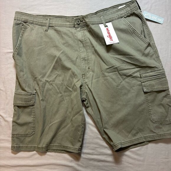Wrangler Relaxed Fit Cargo Shorts Men's Size 42 Sage Flex For Comfort Epic Soft - Picture 1 of 7